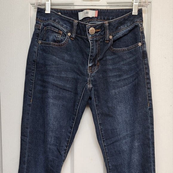 CAbi Denim - NWOT Cabi Crop Jeans
